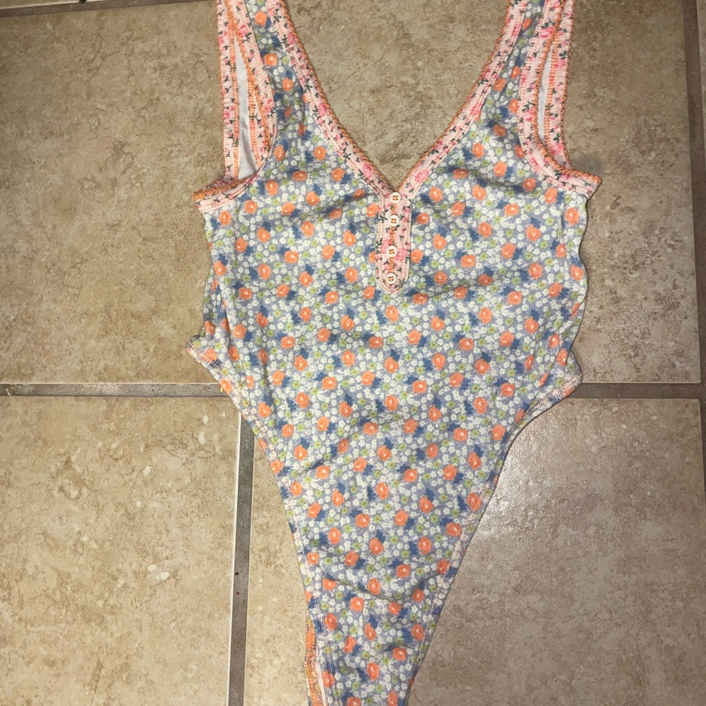 Out from Under Floral Print Bodysuit - Picture 2 of 6